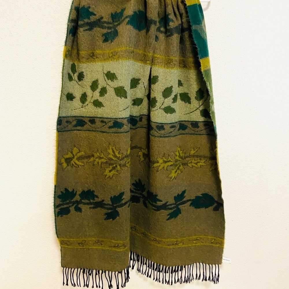 Amanda Smith Made In Italy Big Wrap Scarf